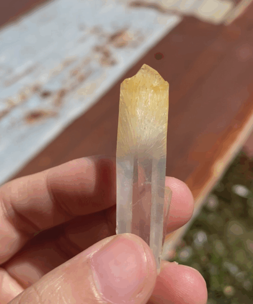 Mango Quartz Crystal 15.4g - CMQ1