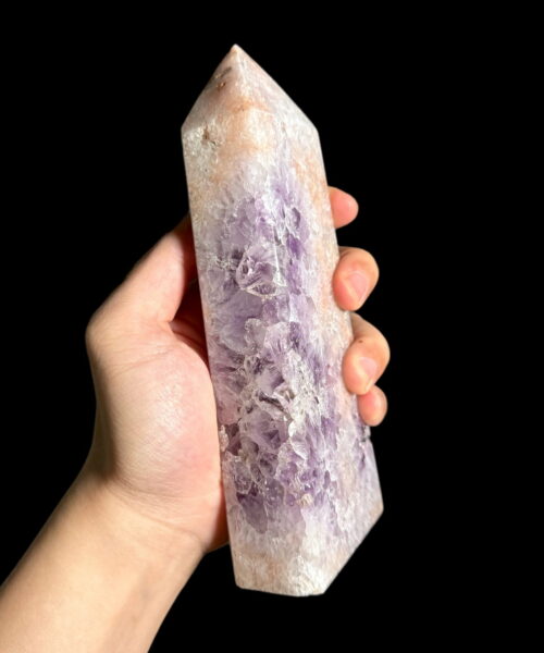 Trụ Pink Amethyst PAT7 tren tay