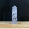 Trụ thạch anh Tourmaline trên bàn 1
