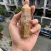 Trụ Crazy Lace Agate trên tay 2