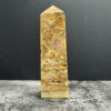 CLA4 - Trụ đá Crazy Lace Agate trên bàn