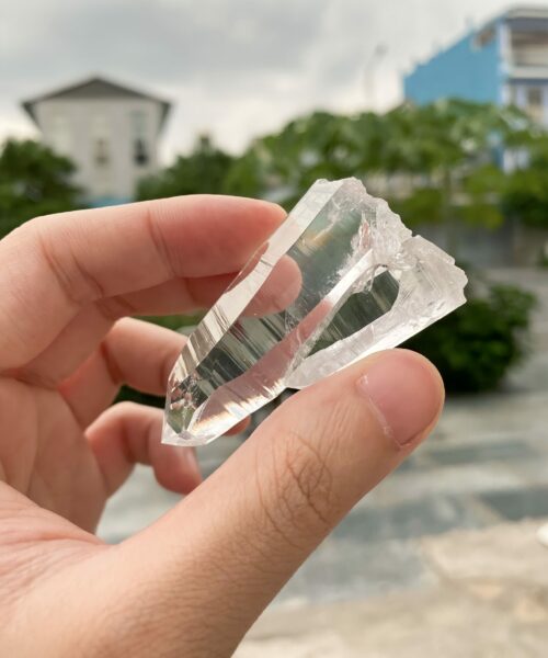 COLM4801 Penas Blancas Lemurian trên tay