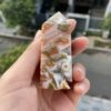 Trụ Moss Agate trên tay 1