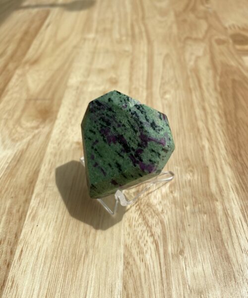 Trái tim Ruby Zoisite 2