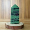 Trụ Ruby Zoisite trên bàn