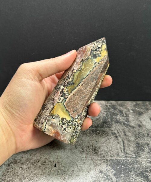 Trụ đá Mosaic trên tay - BMQ2