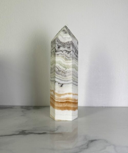 Trụ đá Yellow Calcite /w Chalcedony 1