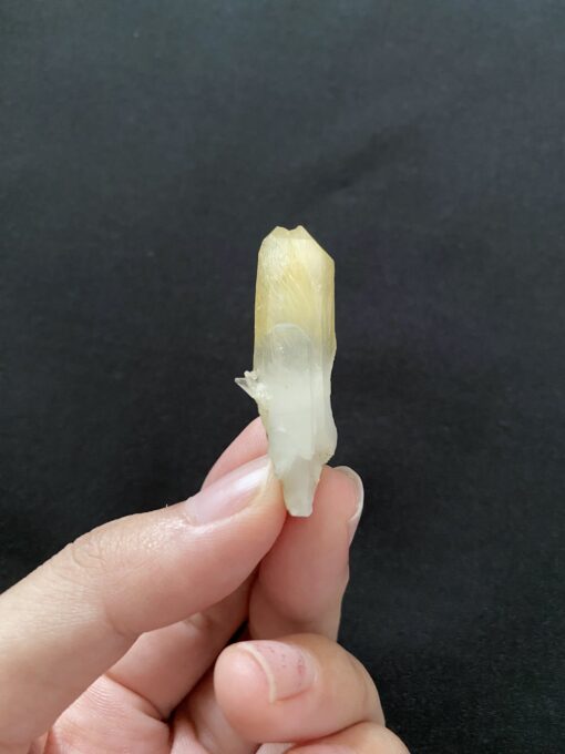 Mango Quartz Crystal 6.9g - CMQ3 1